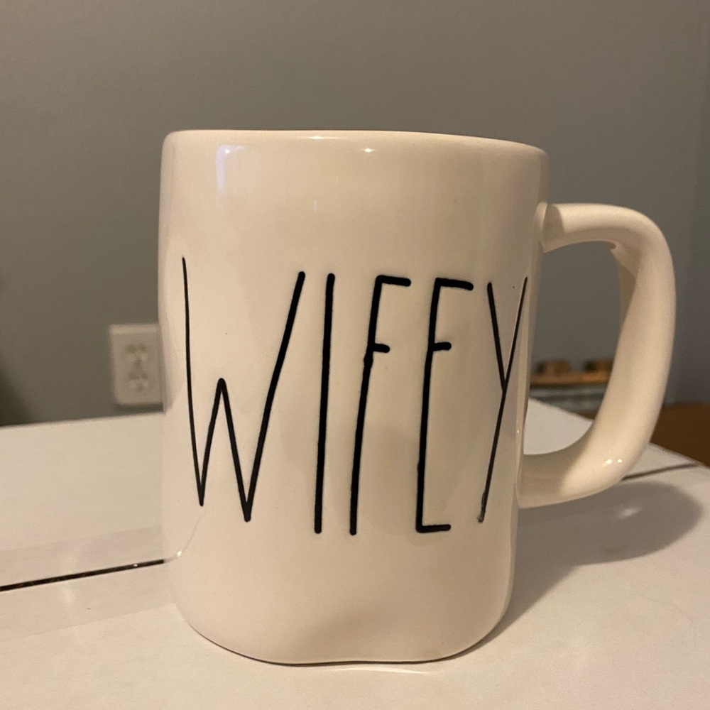 RAE DUNN BY MAGENTA MUG